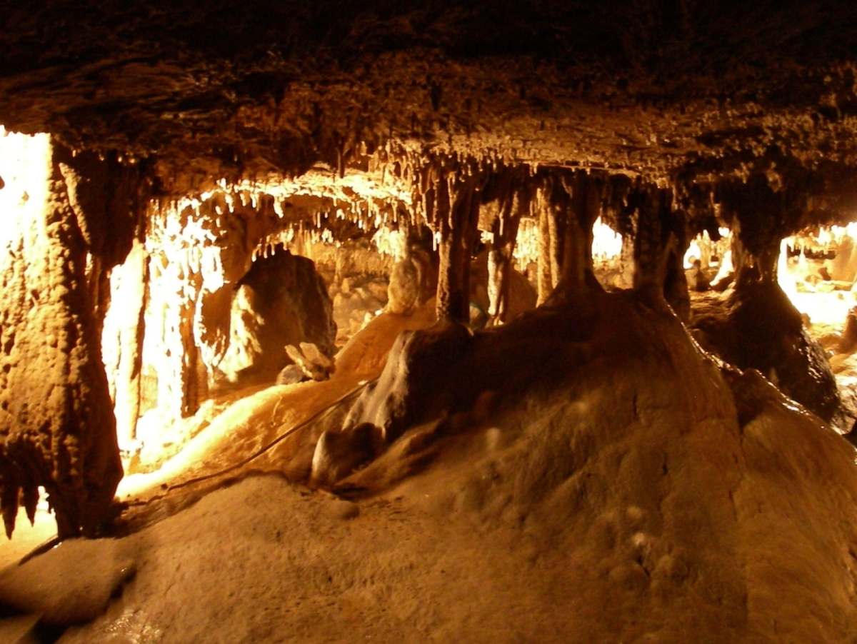 Caving Spelunking Seneca Rocks Caverns, West Virginia USA Cave Tour