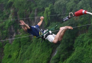 Discover Destinations Around The World For Bungee Jumping