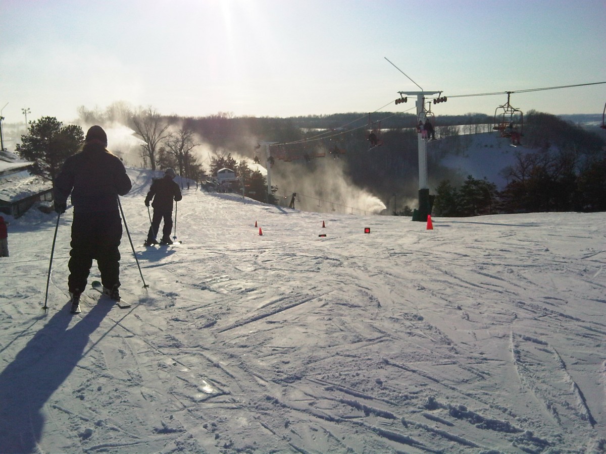 Alpine Skiing Sundown Mountain Dubuque Iowa USA