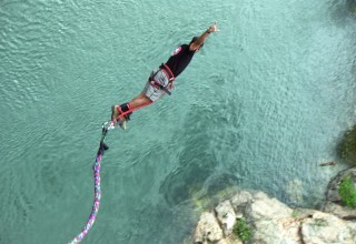 Discover Destinations Around The World For Bungee Jumping