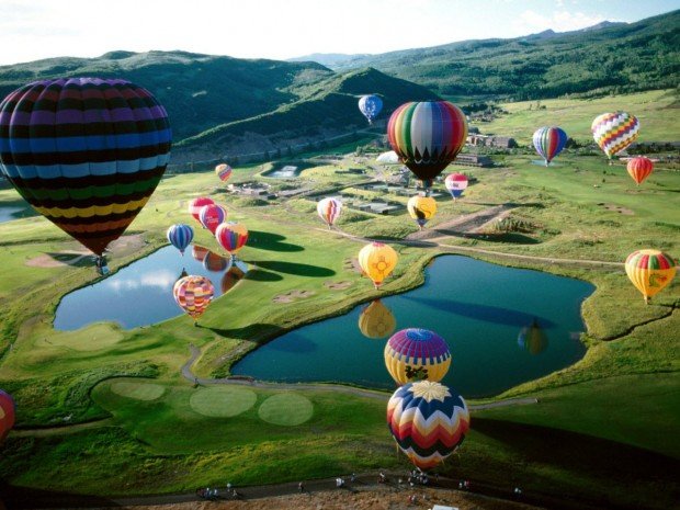 "Hot Air Balloon Ride in Stockholm"