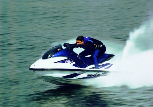 "jet skiing"