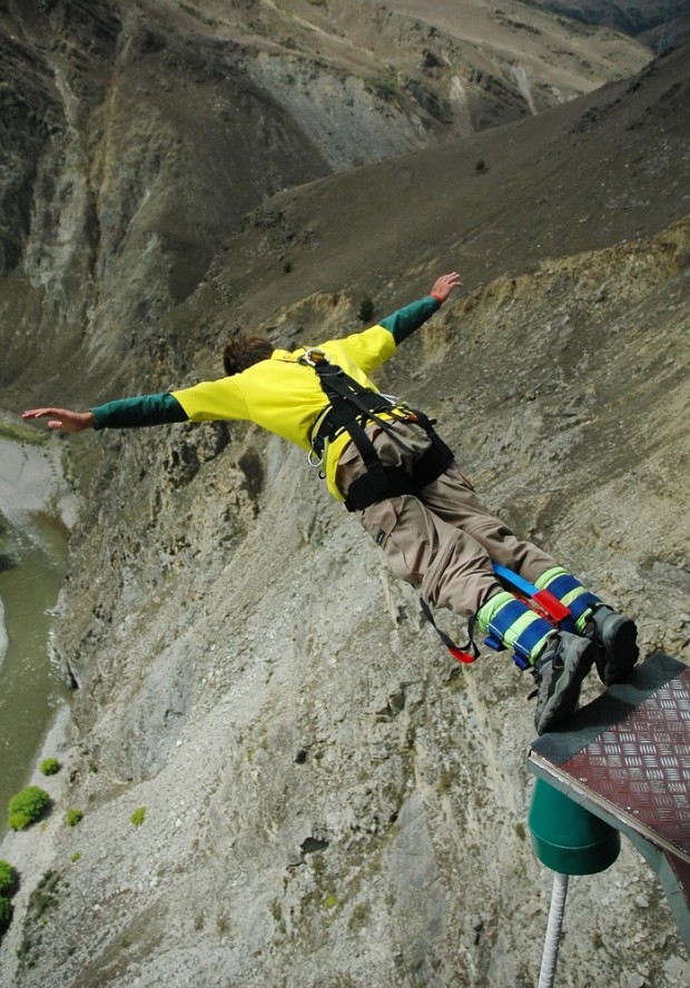 "Bungee Juming in Nevis Gorge, Queenstown"