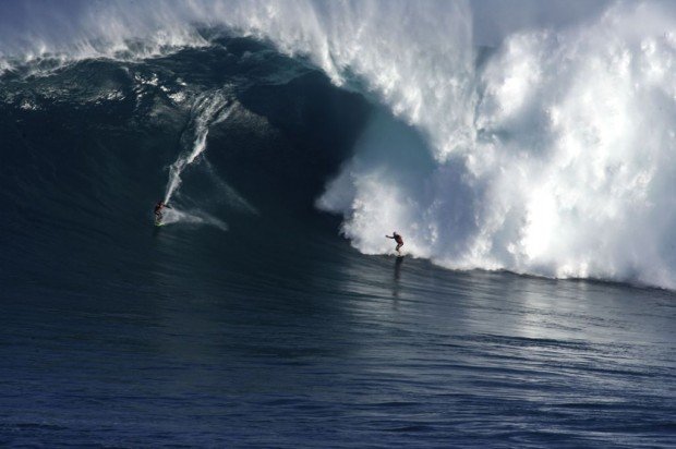 "Big Wave Surfing Jaws Beach"