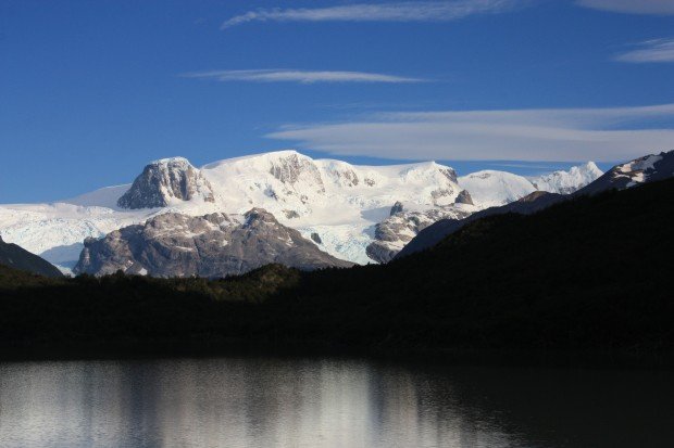 "Hiking Circuito Glaciar Dickson Trail"