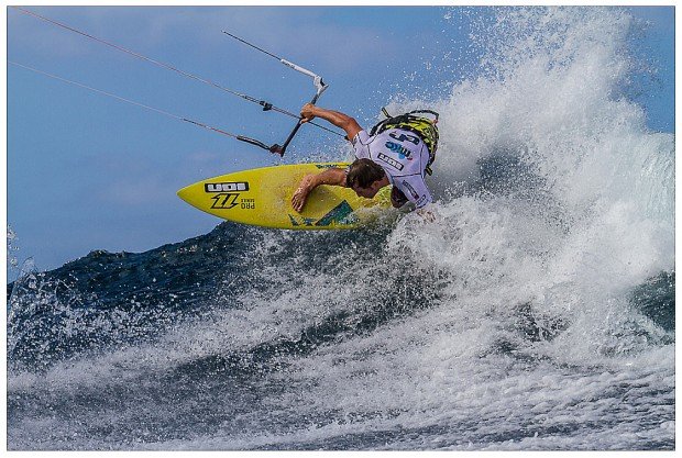 "Kitesurfing Hookipa Beach"