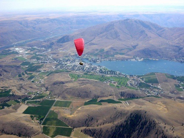 "Paragliding Chelan Butte Launch"