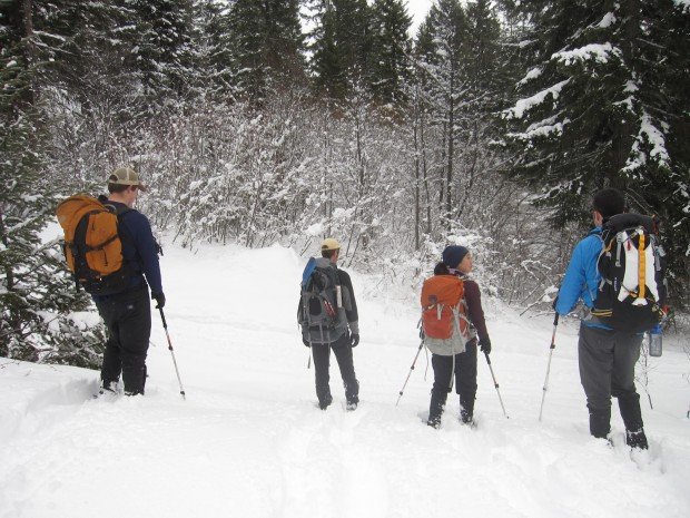 "Snowshoeing Hex-Mountain-Trail"