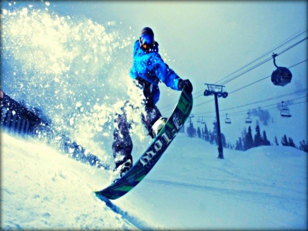 "snowboarding"