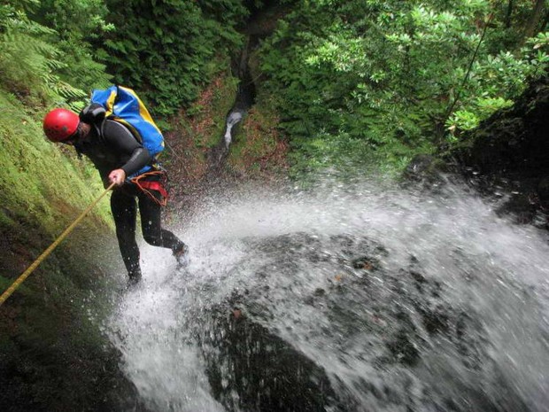 "Canyoning"