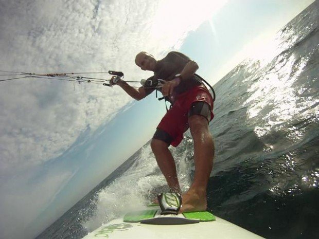 "Kiteboard in Costa da Caparica"