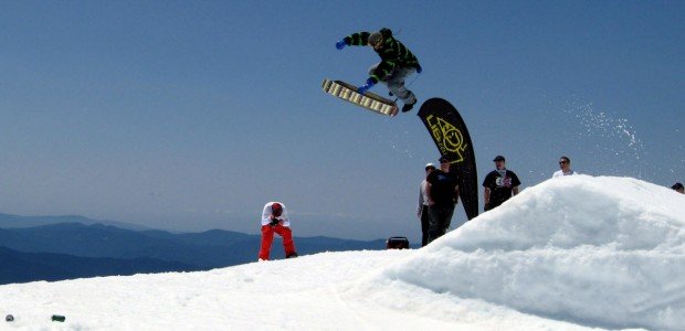 "Mont Saint-Sauver Snowskating"