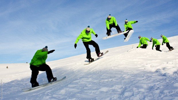 "Snowboarding"