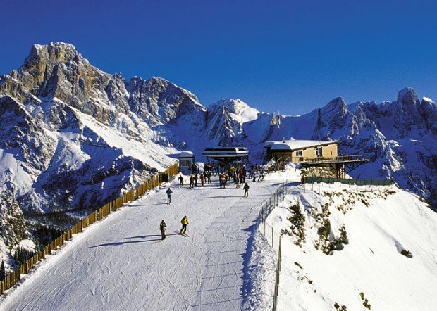 "Skiing in San Martino di Castrozza"