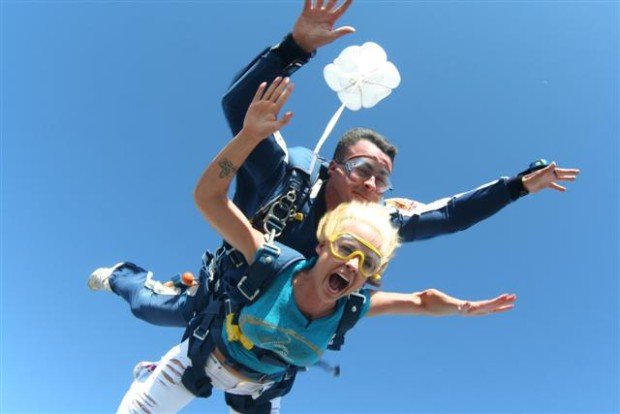 "Skydiving in Lillo"