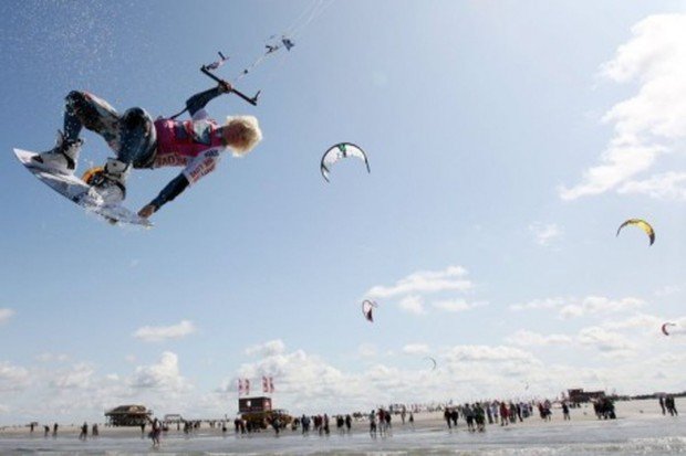 "Kitesurfing in Außenalster"