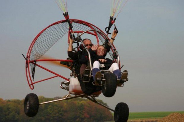 "Aérodrome de Persan Beaumont Paramotoring"