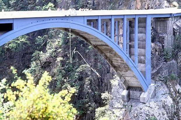 "Bungee Jumping from Pont de Ponsonnas"