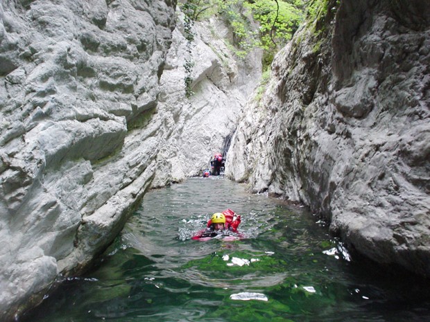 "Canyoning in Bendola"