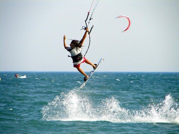 "Kitesurfer in Yvonand"