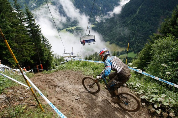 "Mountain Biking Freeride in Champery Bikepark"