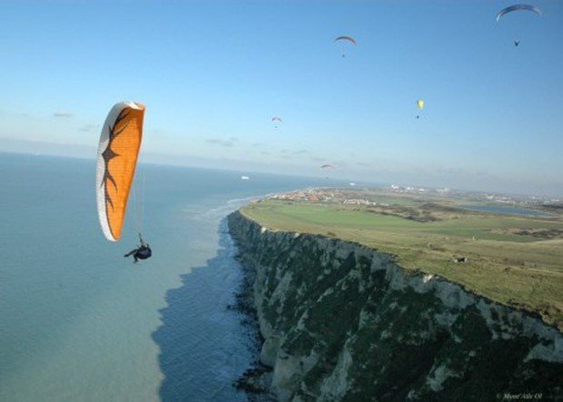 "Take off in Falaise du cap de La Hève"