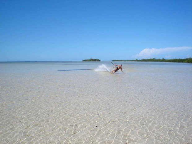 ''Kiteboarding at Isla Blanca Image 1''