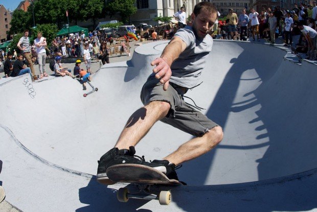 "Skate Boarder in Skatepark des Urselines - Brussels"