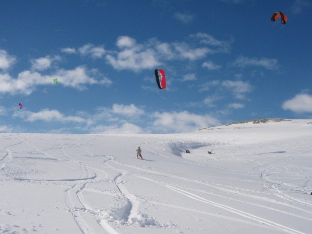 "Snow Kiting at Sureanu Plateau"