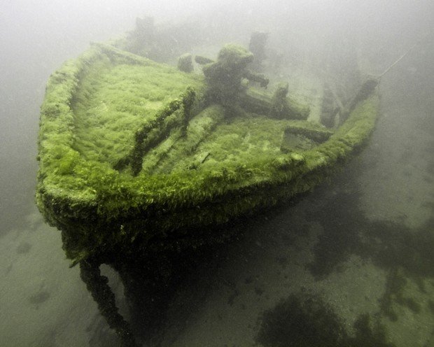 "Scuba Diving at St. Andrew wreck"