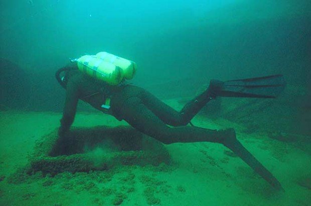 "Scuba Diving at William H. Barnum wreck"