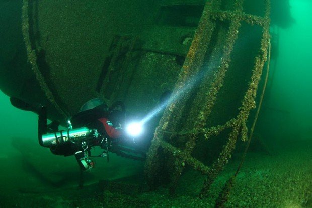 "Scuba Diving at Cedarville wreck"