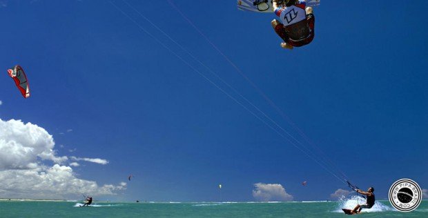 ''kiteboarding at Pipa''
