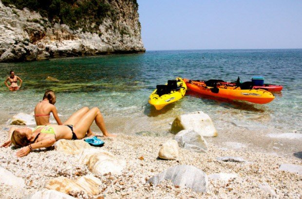 "Damuchari Sea Kayaking"