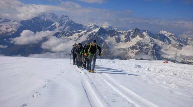 "Mountaineers in West Summit"