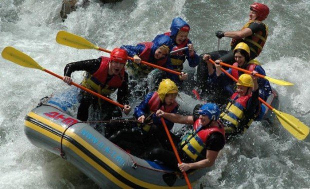 "White Water Rafting Adventure in White River-Guzeripl"
