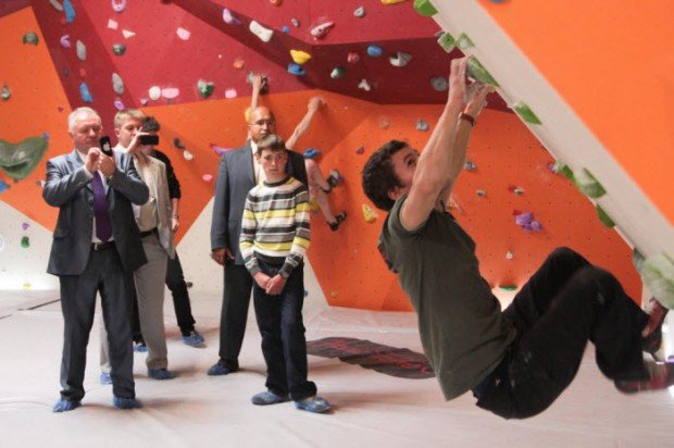 "Bouldering Indoors in Tramontana"