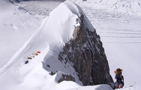"Mountaineering in Gasherbrum I"