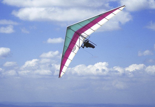 "hang gliding"