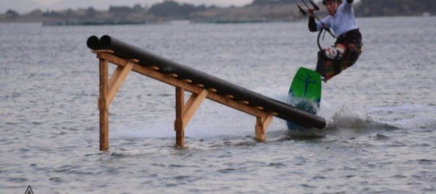 "Kitesurfing in Kite Lagoon"