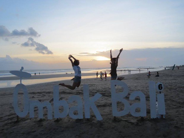 "Omak Bali Surf Film Festival"