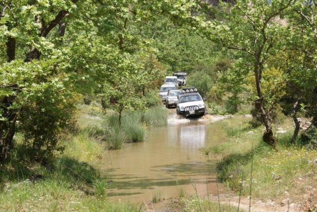 ''Four wheel drive through Peloponnese''