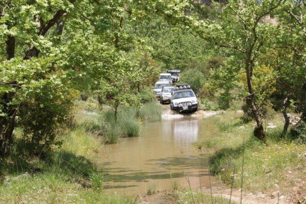 ''Four wheel drive through Peloponnese''