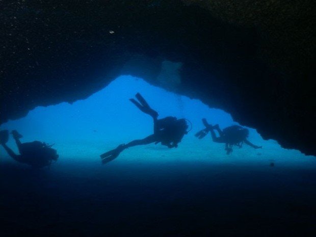 "Scuba Diving at Cueva de Palm Mar"