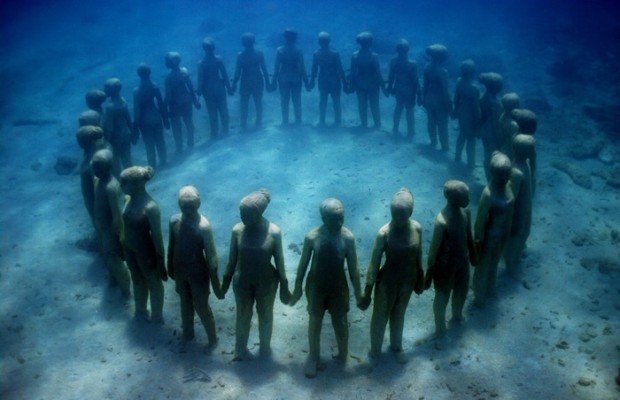 "Scuba Diving in the underwater sculpture museum of Cancun"