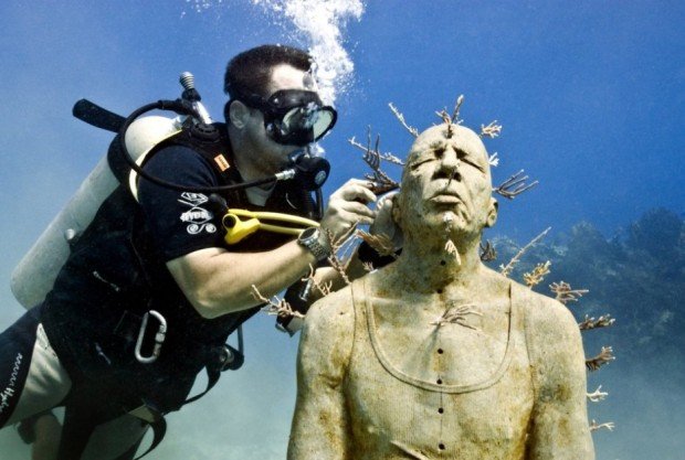 "Scuba Diving in the underwater sculpture museum of Cancun"