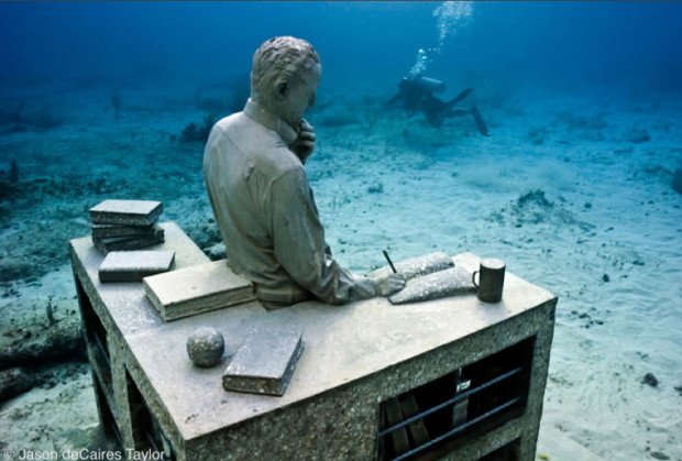 "Scuba Diving in the underwater sculpture museum of Cancun"