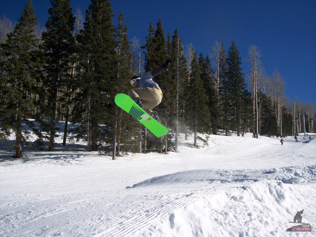 Snowboarding in Sunrise Park Resort