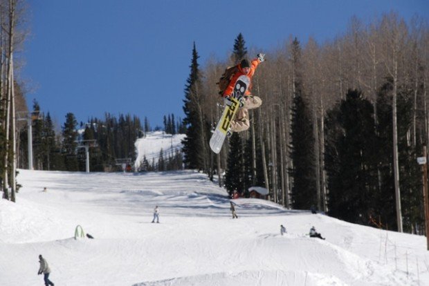 "Snowboarding in Sunrise Park Resort"