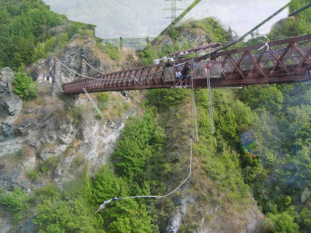 "Bungee Jumping in Young's High Bridge"